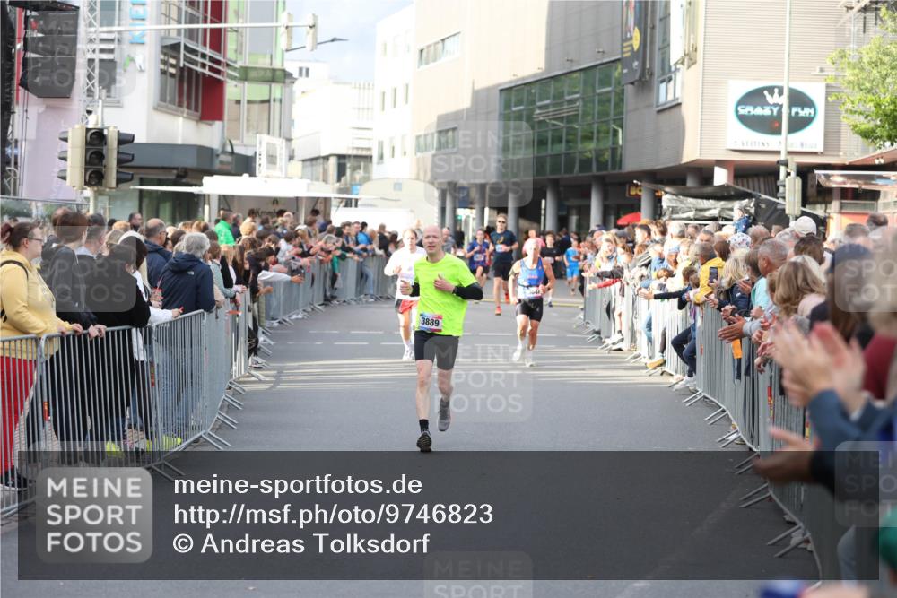 12.06.2026 - Holstenköstenlauf Andreas Tolksdorf http://msf.ph/oto/9746823 12.06.2026 19:48:48 Laufen 3889 meine-sportfotos.de