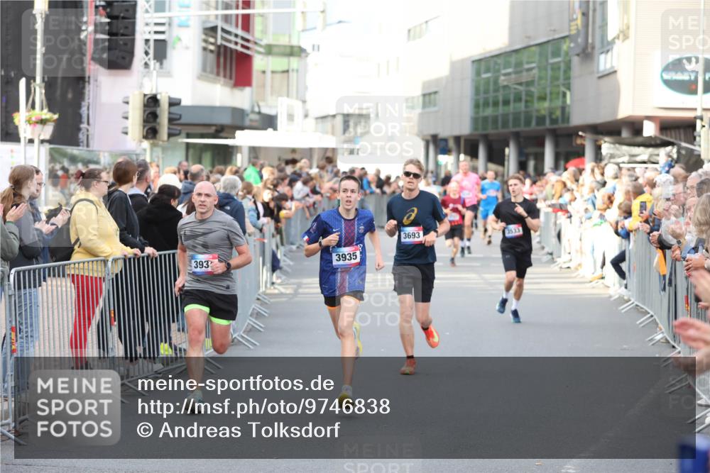 12.06.2026 - Holstenköstenlauf Andreas Tolksdorf http://msf.ph/oto/9746838 12.06.2026 19:48:56 Laufen 393, 3935, 3693, 3533 meine-sportfotos.de