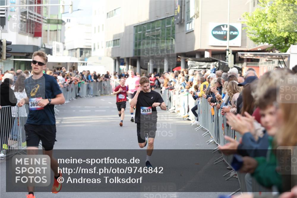 12.06.2026 - Holstenköstenlauf Andreas Tolksdorf http://msf.ph/oto/9746842 12.06.2026 19:48:58 Laufen 3692, 3757, 3533 meine-sportfotos.de