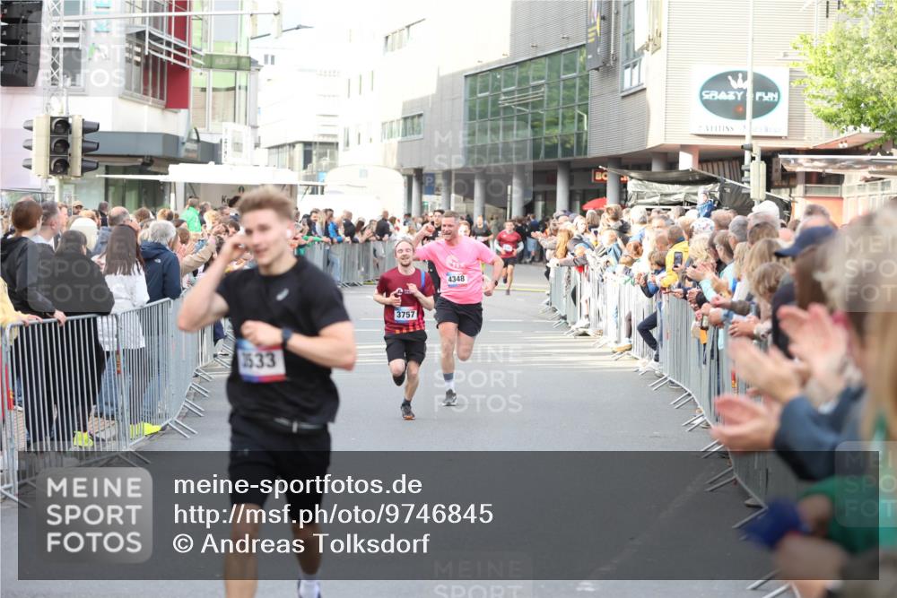 12.06.2026 - Holstenköstenlauf Andreas Tolksdorf http://msf.ph/oto/9746845 12.06.2026 19:48:59 Laufen 533, 3757, 4348 meine-sportfotos.de
