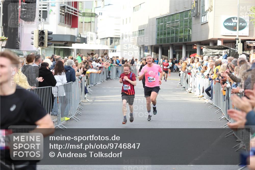 12.06.2026 - Holstenköstenlauf Andreas Tolksdorf http://msf.ph/oto/9746847 12.06.2026 19:49:00 Laufen 33, 3757, 4348 meine-sportfotos.de