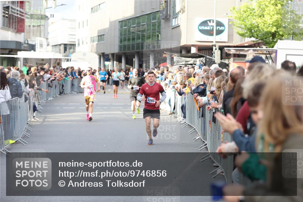 12.06.2026 - Holstenköstenlauf Andreas Tolksdorf http://msf.ph/oto/9746856 12.06.2026 19:49:09 Laufen 3651, 4293, 4 meine-sportfotos.de