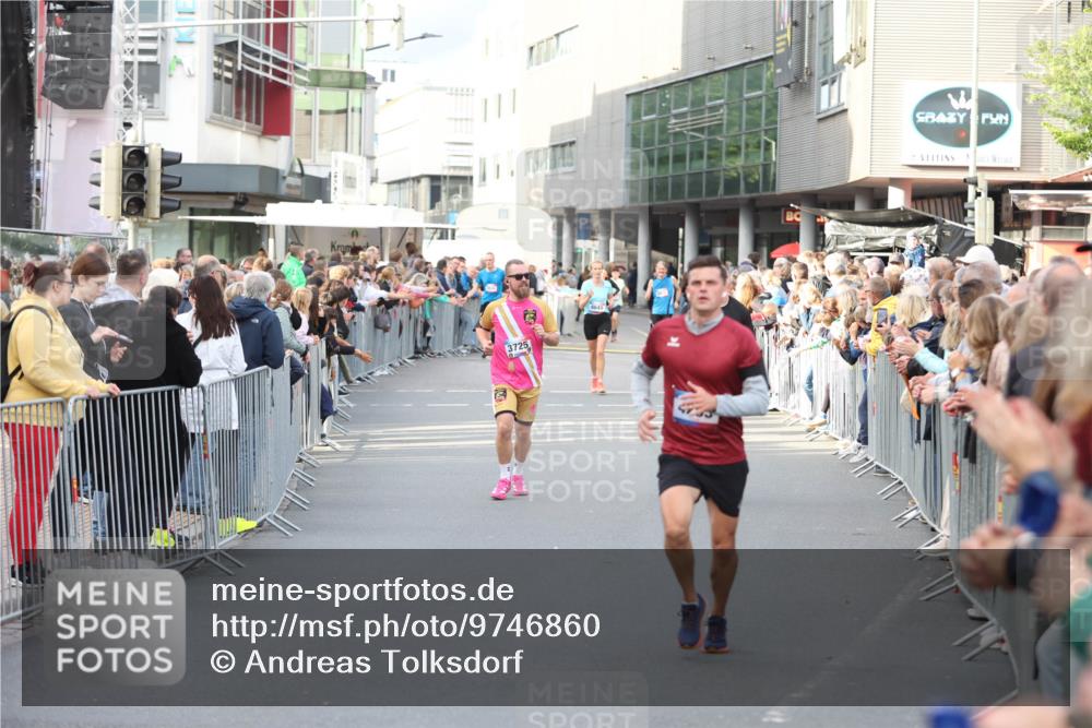 12.06.2026 - Holstenköstenlauf Andreas Tolksdorf http://msf.ph/oto/9746860 12.06.2026 19:49:11 Laufen 3725, 2933 meine-sportfotos.de