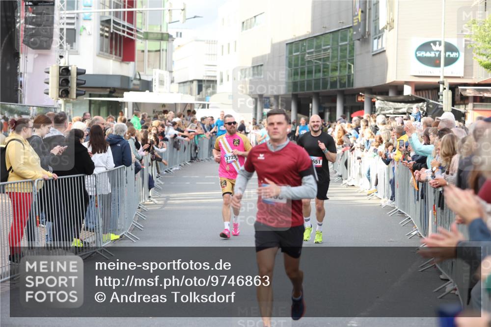12.06.2026 - Holstenköstenlauf Andreas Tolksdorf http://msf.ph/oto/9746863 12.06.2026 19:49:12 Laufen 3725, 651 meine-sportfotos.de