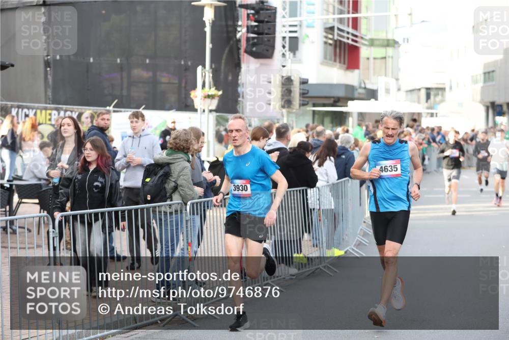 12.06.2026 - Holstenköstenlauf Andreas Tolksdorf http://msf.ph/oto/9746876 12.06.2026 19:49:22 Laufen 4635, 3930, 11 meine-sportfotos.de