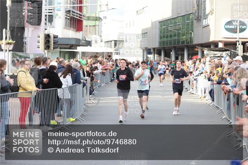 12.06.2026 - Holstenköstenlauf Andreas Tolksdorf http://msf.ph/oto/9746880 12.06.2026 19:49:25 Laufen 4516, 3848 meine-sportfotos.de