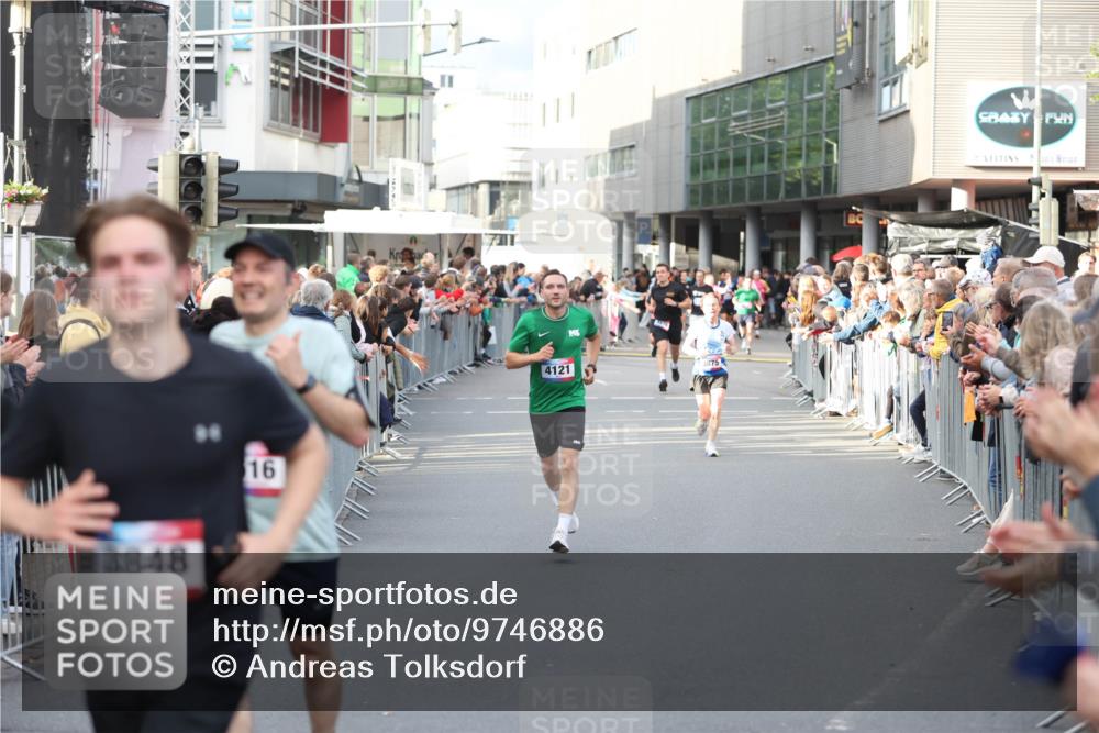 12.06.2026 - Holstenköstenlauf Andreas Tolksdorf http://msf.ph/oto/9746886 12.06.2026 19:49:29 Laufen 3848, 16, 4121, 875 meine-sportfotos.de