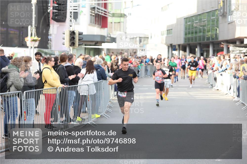 12.06.2026 - Holstenköstenlauf Andreas Tolksdorf http://msf.ph/oto/9746898 12.06.2026 19:49:37 Laufen 4676, 3243 meine-sportfotos.de