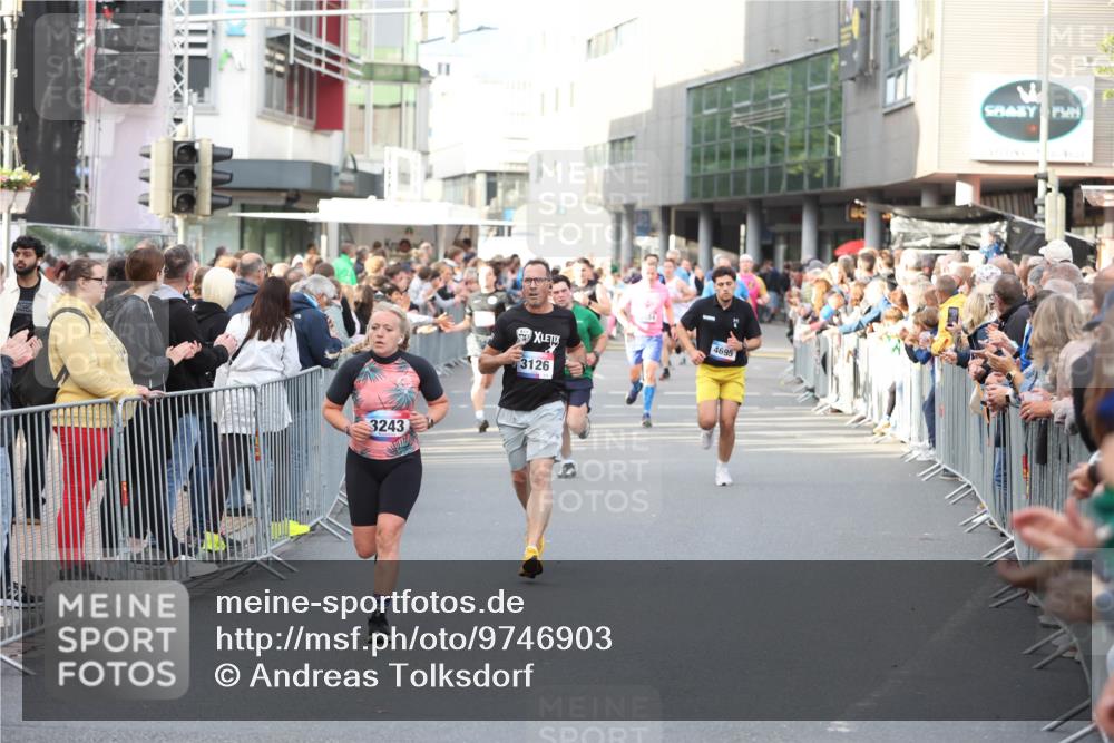 12.06.2026 - Holstenköstenlauf Andreas Tolksdorf http://msf.ph/oto/9746903 12.06.2026 19:49:40 Laufen 3243, 3126, 4695 meine-sportfotos.de