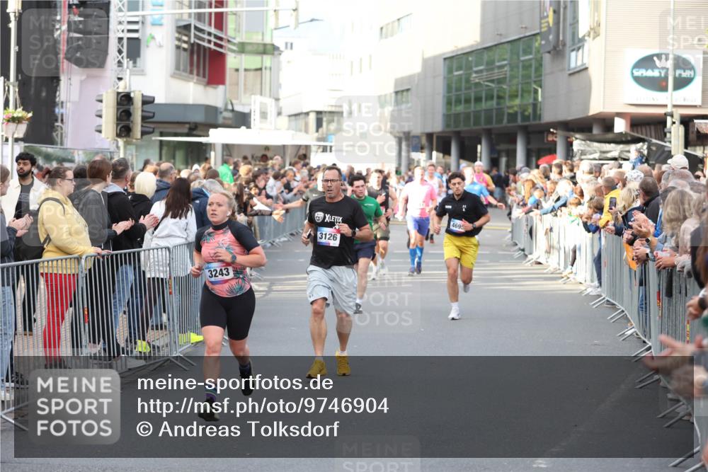 12.06.2026 - Holstenköstenlauf Andreas Tolksdorf http://msf.ph/oto/9746904 12.06.2026 19:49:40 Laufen 3243, 3126, 4695 meine-sportfotos.de