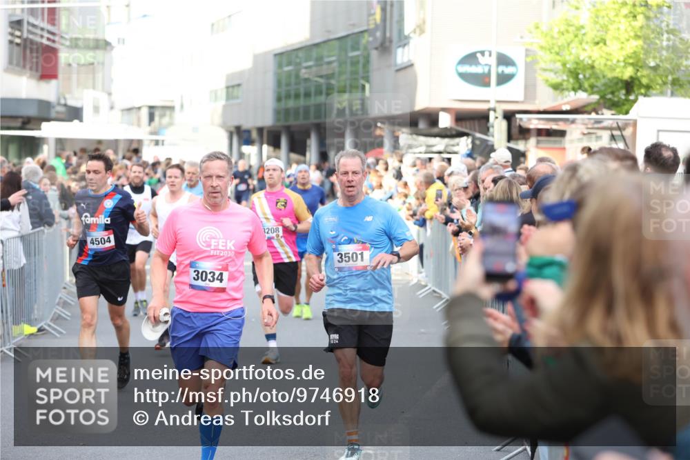 12.06.2026 - Holstenköstenlauf Andreas Tolksdorf http://msf.ph/oto/9746918 12.06.2026 19:49:47 Laufen 4504, 2030, 3034, 3208, 1024, 3501 meine-sportfotos.de