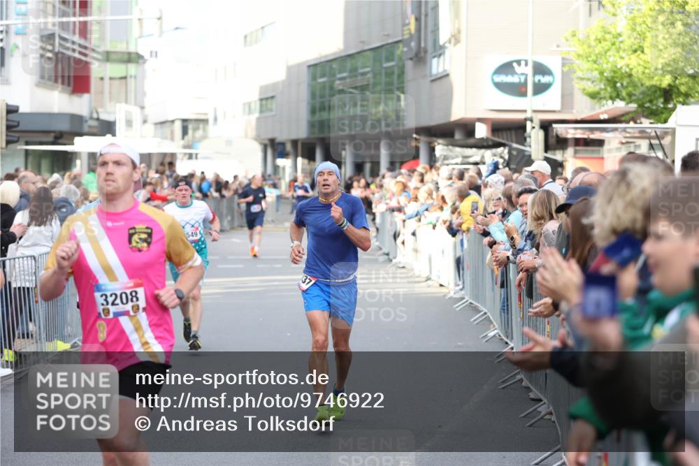 12.06.2026 - Holstenköstenlauf Andreas Tolksdorf http://msf.ph/oto/9746922 12.06.2026 19:49:49 Laufen 3208, 549, 37 meine-sportfotos.de