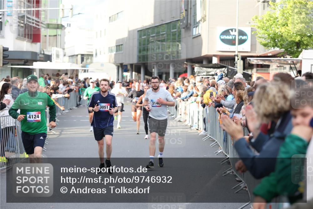 12.06.2026 - Holstenköstenlauf Andreas Tolksdorf http://msf.ph/oto/9746932 12.06.2026 19:50:01 Laufen 4124, 3140, 3051 meine-sportfotos.de