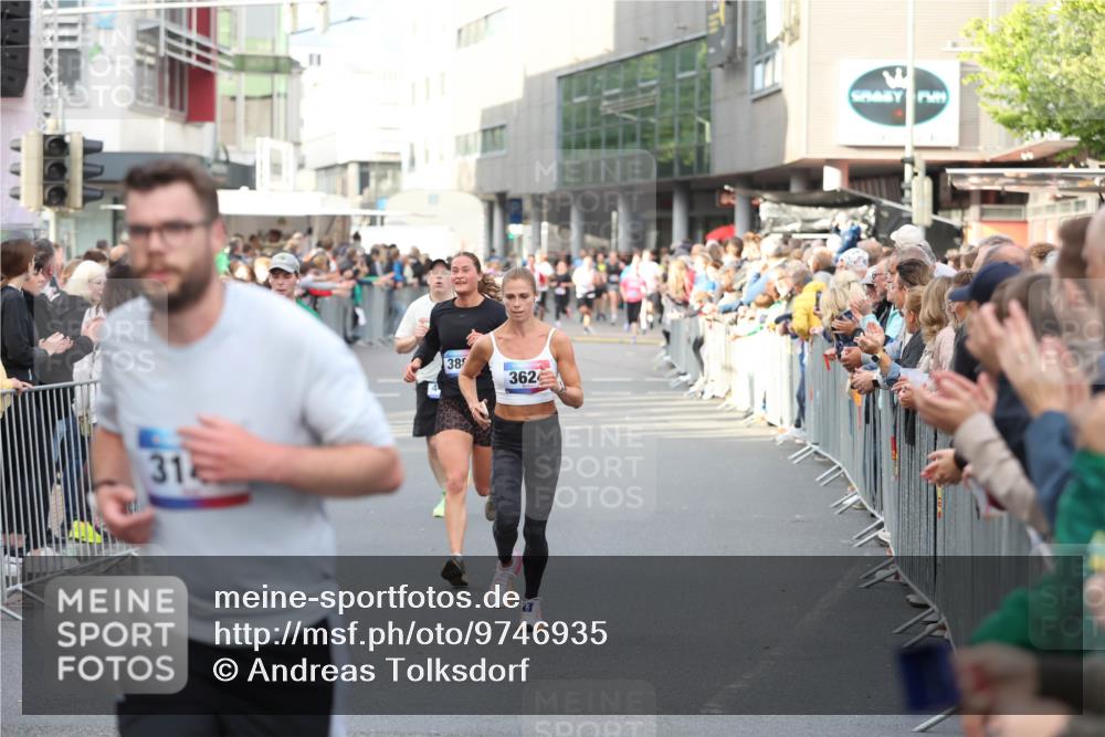12.06.2026 - Holstenköstenlauf Andreas Tolksdorf http://msf.ph/oto/9746935 12.06.2026 19:50:04 Laufen 314, 38, 362 meine-sportfotos.de