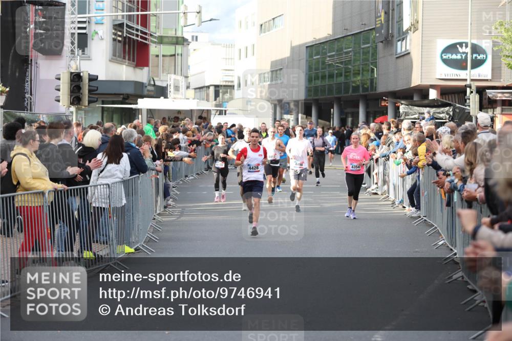 12.06.2026 - Holstenköstenlauf Andreas Tolksdorf http://msf.ph/oto/9746941 12.06.2026 19:50:14 Laufen 4412, 4498, 4428, 4354 meine-sportfotos.de