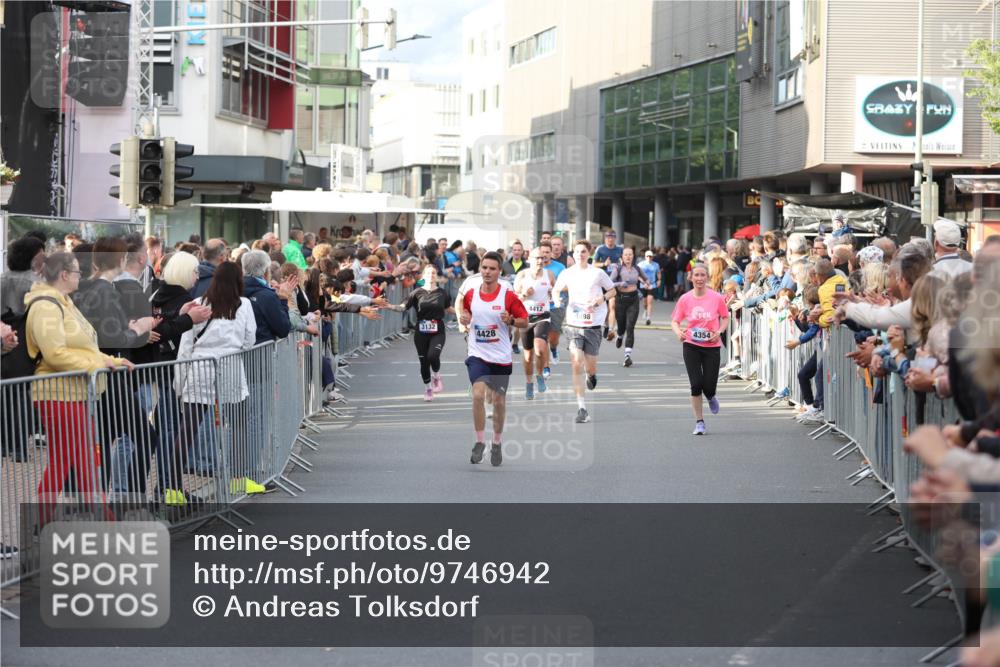 12.06.2026 - Holstenköstenlauf Andreas Tolksdorf http://msf.ph/oto/9746942 12.06.2026 19:50:14 Laufen 3132, 4412, 4428, 4354 meine-sportfotos.de