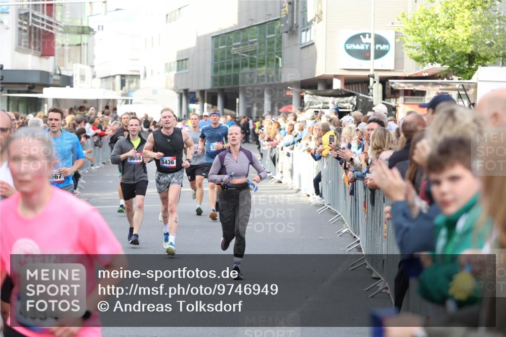 12.06.2026 - Holstenköstenlauf Andreas Tolksdorf http://msf.ph/oto/9746949 12.06.2026 19:50:21 Laufen 567, 4354, 3658, 3436 meine-sportfotos.de