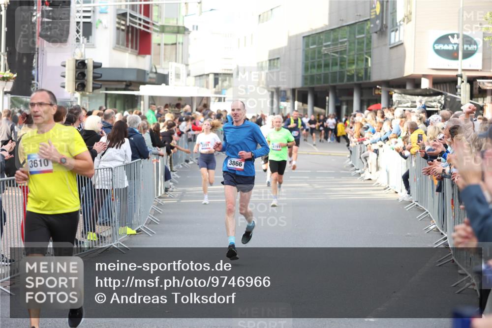 12.06.2026 - Holstenköstenlauf Andreas Tolksdorf http://msf.ph/oto/9746966 12.06.2026 19:50:33 Laufen 3610, 3101, 3866, 4191 meine-sportfotos.de