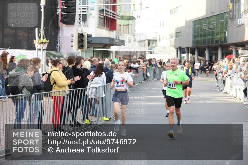 12.06.2026 - Holstenköstenlauf Andreas Tolksdorf http://msf.ph/oto/9746972 12.06.2026 19:50:36 Laufen 111, 3101, 4191 meine-sportfotos.de
