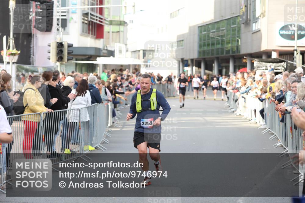 12.06.2026 - Holstenköstenlauf Andreas Tolksdorf http://msf.ph/oto/9746974 12.06.2026 19:50:41 Laufen 3255 meine-sportfotos.de