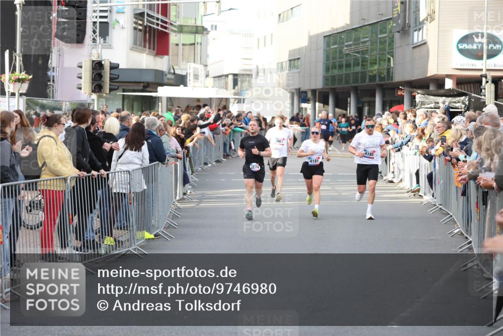 12.06.2026 - Holstenköstenlauf Andreas Tolksdorf http://msf.ph/oto/9746980 12.06.2026 19:50:50 Laufen 3274, 4661, 4181, 4185 meine-sportfotos.de