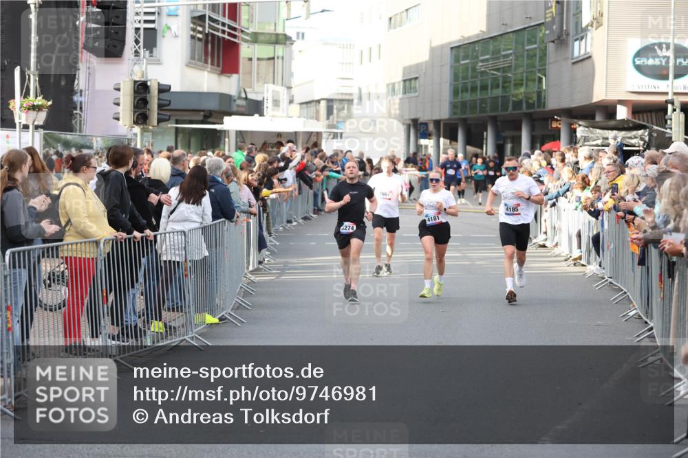 12.06.2026 - Holstenköstenlauf Andreas Tolksdorf http://msf.ph/oto/9746981 12.06.2026 19:50:50 Laufen 274, 4661, 4181, 4185 meine-sportfotos.de