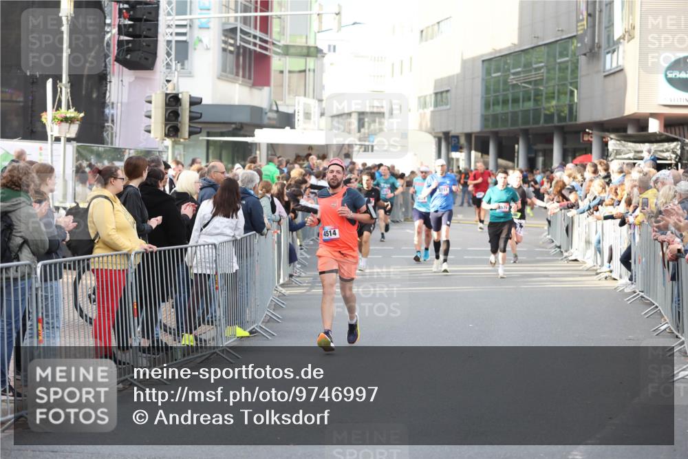 12.06.2026 - Holstenköstenlauf Andreas Tolksdorf http://msf.ph/oto/9746997 12.06.2026 19:51:02 Laufen 4514, 3731 meine-sportfotos.de