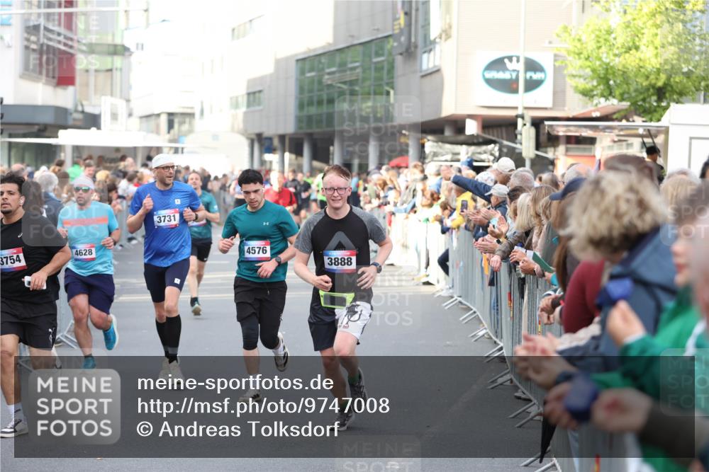 12.06.2026 - Holstenköstenlauf Andreas Tolksdorf http://msf.ph/oto/9747008 12.06.2026 19:51:08 Laufen 3754, 4628, 3731, 4576, 3888 meine-sportfotos.de