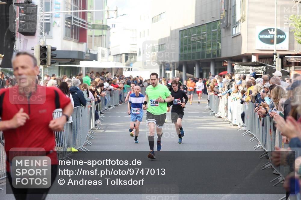 12.06.2026 - Holstenköstenlauf Andreas Tolksdorf http://msf.ph/oto/9747013 12.06.2026 19:51:14 Laufen 4602, 4915, 3525, 3838 meine-sportfotos.de