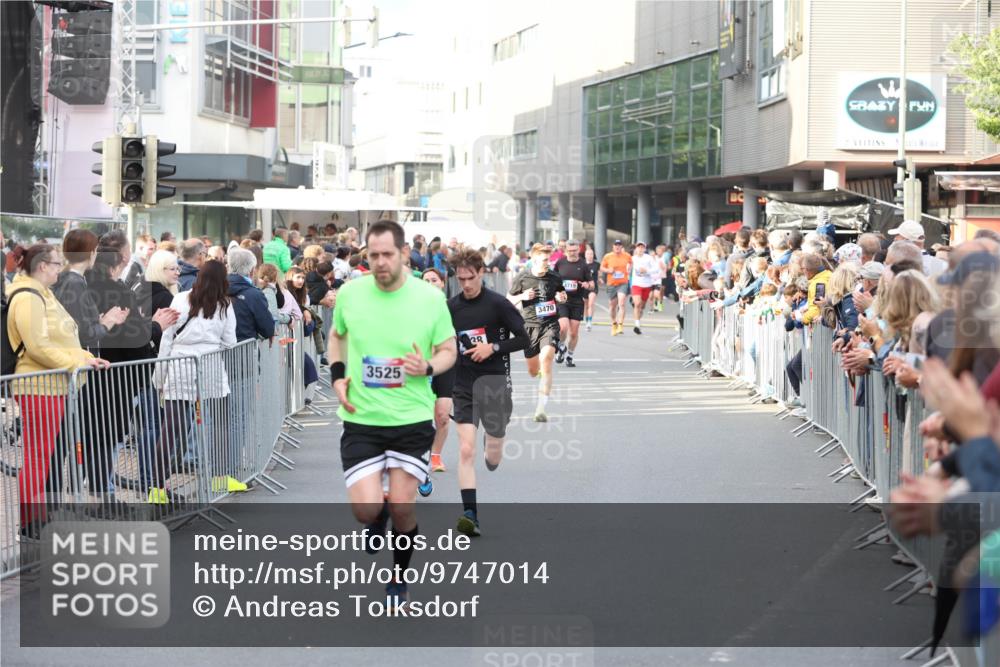 12.06.2026 - Holstenköstenlauf Andreas Tolksdorf http://msf.ph/oto/9747014 12.06.2026 19:51:15 Laufen 28, 3525, 3470, 4719 meine-sportfotos.de
