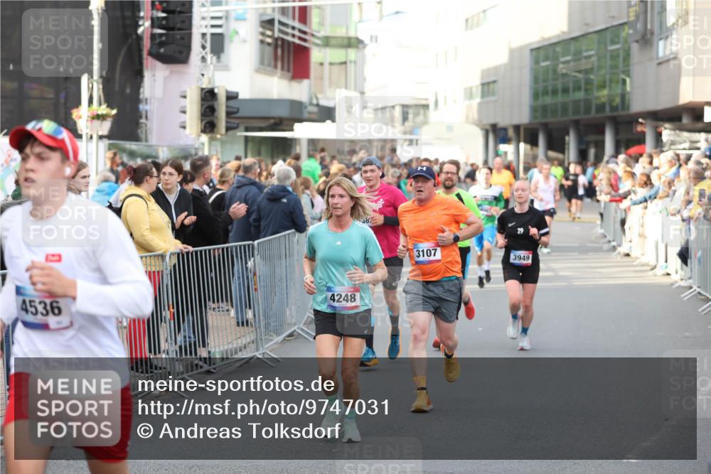12.06.2026 - Holstenköstenlauf Andreas Tolksdorf http://msf.ph/oto/9747031 12.06.2026 19:51:25 Laufen 4248, 4536, 3107, 3949 meine-sportfotos.de