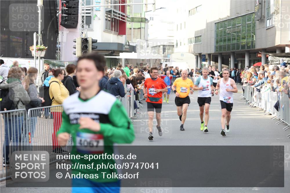 12.06.2026 - Holstenköstenlauf Andreas Tolksdorf http://msf.ph/oto/9747041 12.06.2026 19:51:30 Laufen 4067, 1418, 4684, 4685, 4437 meine-sportfotos.de