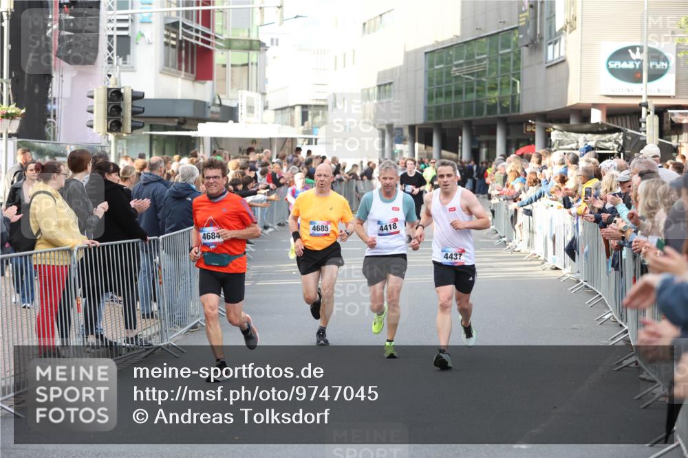 12.06.2026 - Holstenköstenlauf Andreas Tolksdorf http://msf.ph/oto/9747045 12.06.2026 19:51:31 Laufen 4684, 4685, 4418, 4437 meine-sportfotos.de