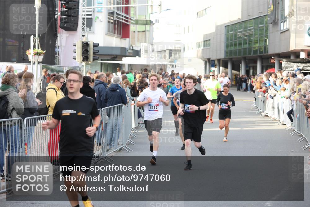 12.06.2026 - Holstenköstenlauf Andreas Tolksdorf http://msf.ph/oto/9747060 12.06.2026 19:51:38 Laufen 00, 3112, 34, 4266 meine-sportfotos.de