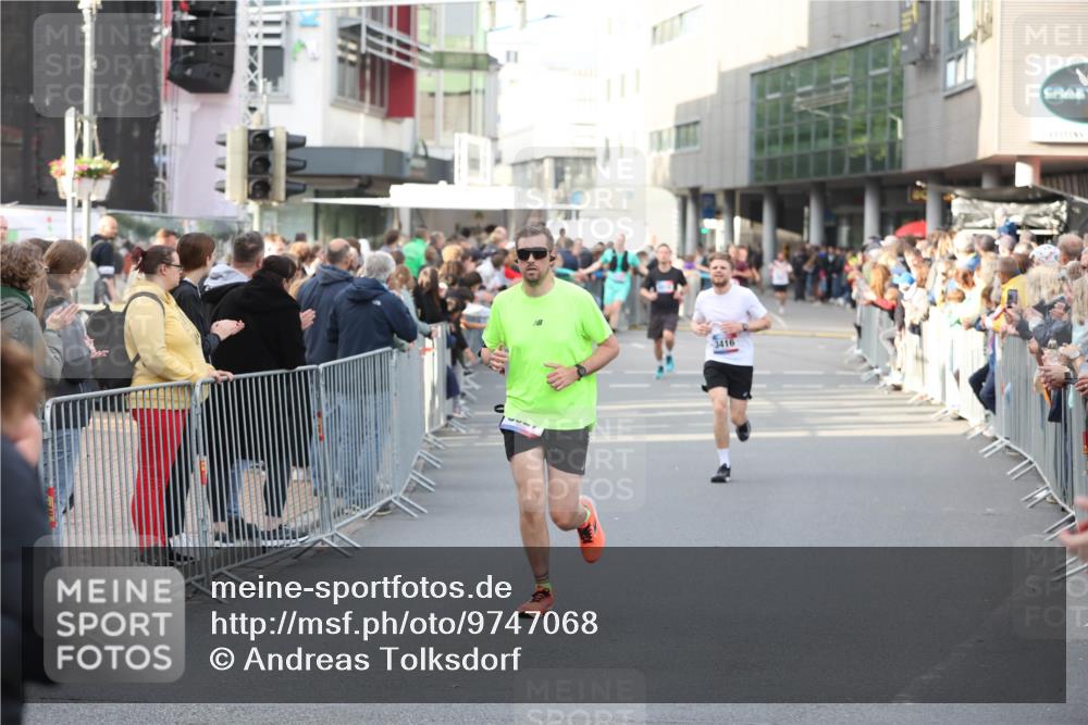 12.06.2026 - Holstenköstenlauf Andreas Tolksdorf http://msf.ph/oto/9747068 12.06.2026 19:51:43 Laufen 3416 meine-sportfotos.de