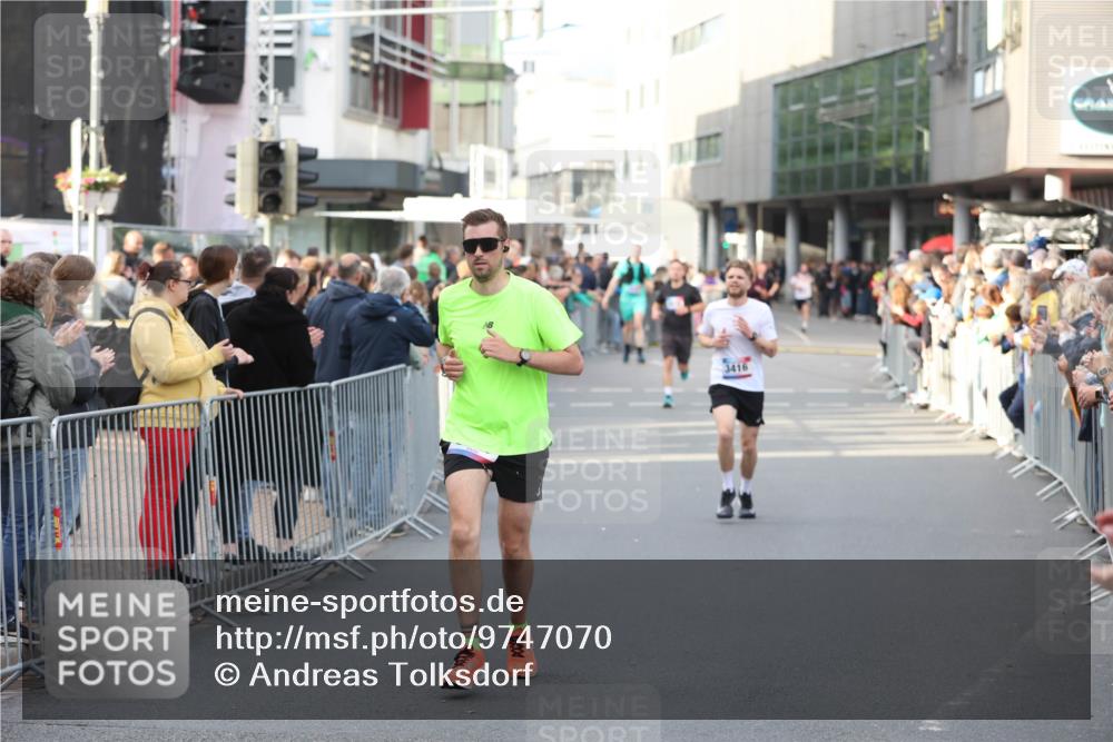 12.06.2026 - Holstenköstenlauf Andreas Tolksdorf http://msf.ph/oto/9747070 12.06.2026 19:51:43 Laufen 3416 meine-sportfotos.de