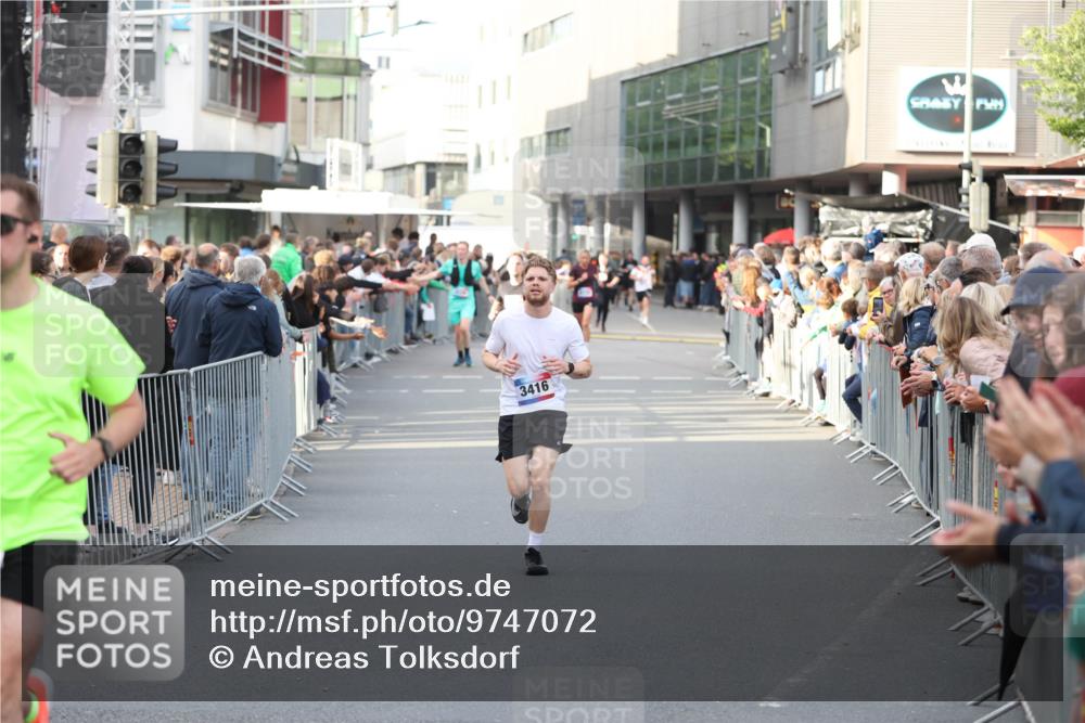 12.06.2026 - Holstenköstenlauf Andreas Tolksdorf http://msf.ph/oto/9747072 12.06.2026 19:51:45 Laufen 3416 meine-sportfotos.de