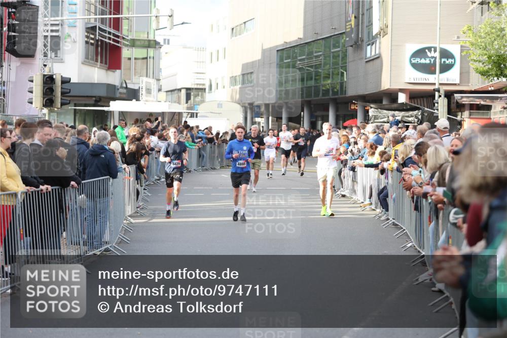 12.06.2026 - Holstenköstenlauf Andreas Tolksdorf http://msf.ph/oto/9747111 12.06.2026 19:52:25 Laufen 3429, 4895, 22 meine-sportfotos.de