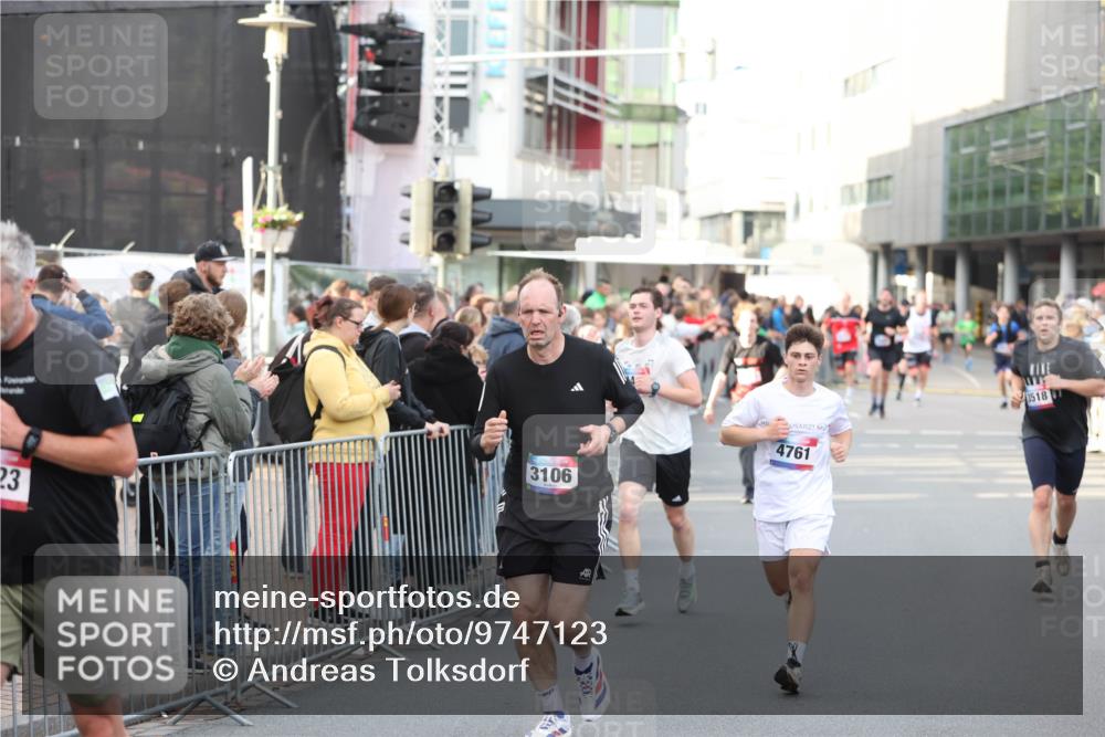 12.06.2026 - Holstenköstenlauf Andreas Tolksdorf http://msf.ph/oto/9747123 12.06.2026 19:52:34 Laufen 23, 3106, 1, 4761, 3518 meine-sportfotos.de