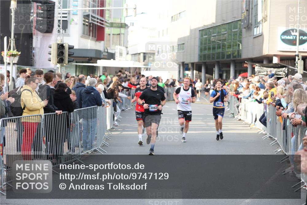 12.06.2026 - Holstenköstenlauf Andreas Tolksdorf http://msf.ph/oto/9747129 12.06.2026 19:52:41 Laufen 3082, 13, 4440, 4871 meine-sportfotos.de