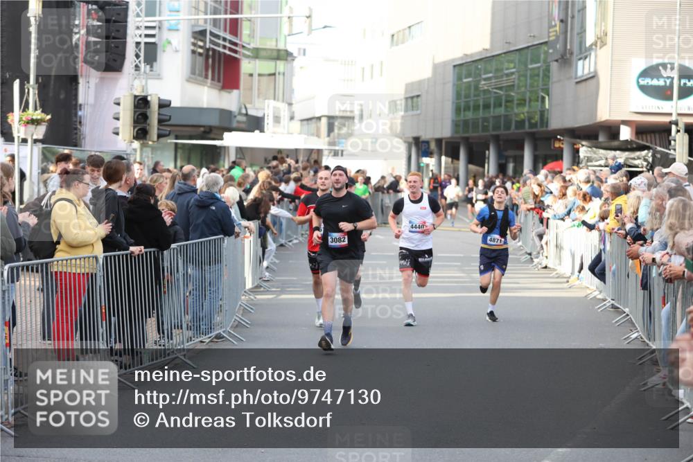 12.06.2026 - Holstenköstenlauf Andreas Tolksdorf http://msf.ph/oto/9747130 12.06.2026 19:52:41 Laufen 3082, 4440, 4871 meine-sportfotos.de