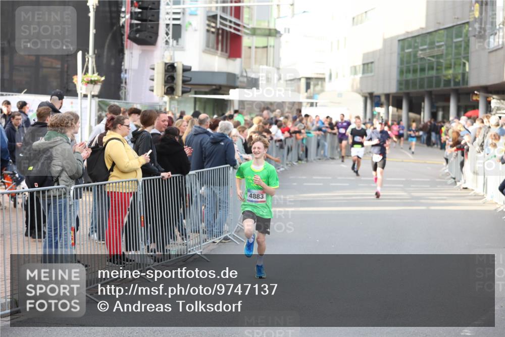 12.06.2026 - Holstenköstenlauf Andreas Tolksdorf http://msf.ph/oto/9747137 12.06.2026 19:52:48 Laufen 4883 meine-sportfotos.de
