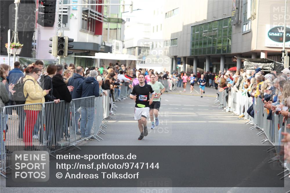 12.06.2026 - Holstenköstenlauf Andreas Tolksdorf http://msf.ph/oto/9747144 12.06.2026 19:52:54 Laufen 3236 meine-sportfotos.de