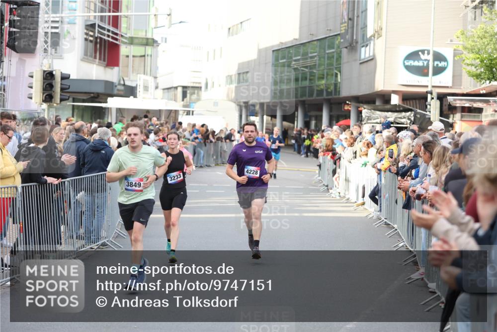 12.06.2026 - Holstenköstenlauf Andreas Tolksdorf http://msf.ph/oto/9747151 12.06.2026 19:52:57 Laufen 3849, 3233, 4228 meine-sportfotos.de