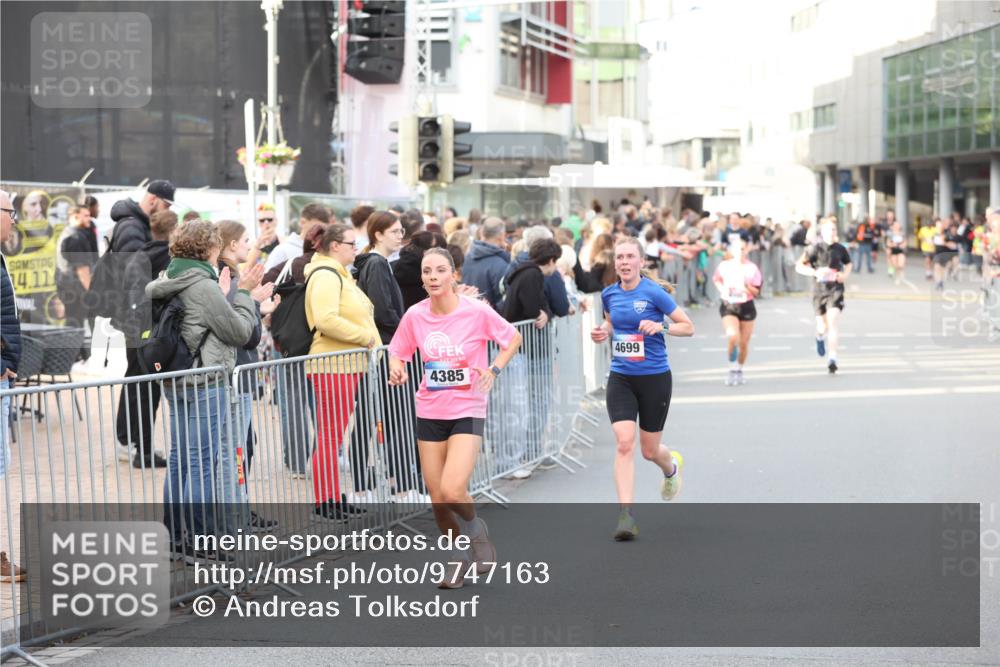 12.06.2026 - Holstenköstenlauf Andreas Tolksdorf http://msf.ph/oto/9747163 12.06.2026 19:53:10 Laufen 14, 11, 4699, 4385 meine-sportfotos.de