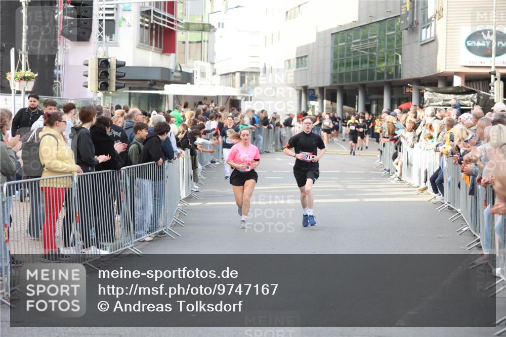 12.06.2026 - Holstenköstenlauf Andreas Tolksdorf http://msf.ph/oto/9747167 12.06.2026 19:53:13 Laufen 375 meine-sportfotos.de