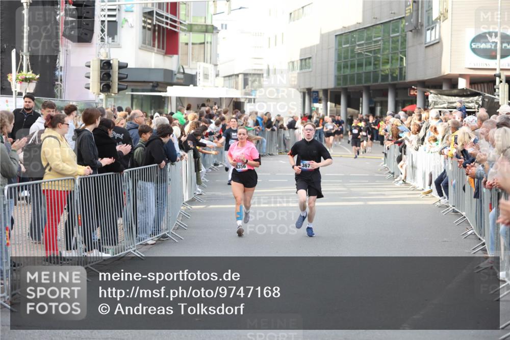 12.06.2026 - Holstenköstenlauf Andreas Tolksdorf http://msf.ph/oto/9747168 12.06.2026 19:53:13 Laufen 4356, 367 meine-sportfotos.de