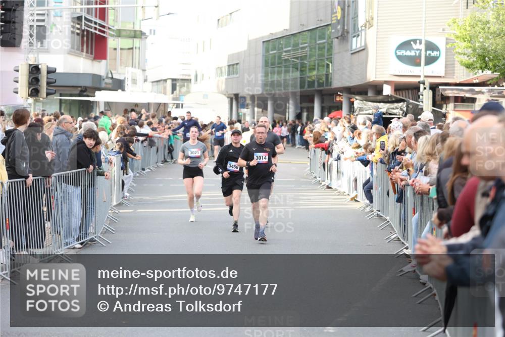 12.06.2026 - Holstenköstenlauf Andreas Tolksdorf http://msf.ph/oto/9747177 12.06.2026 19:53:24 Laufen 3021, 3456, 3014 meine-sportfotos.de