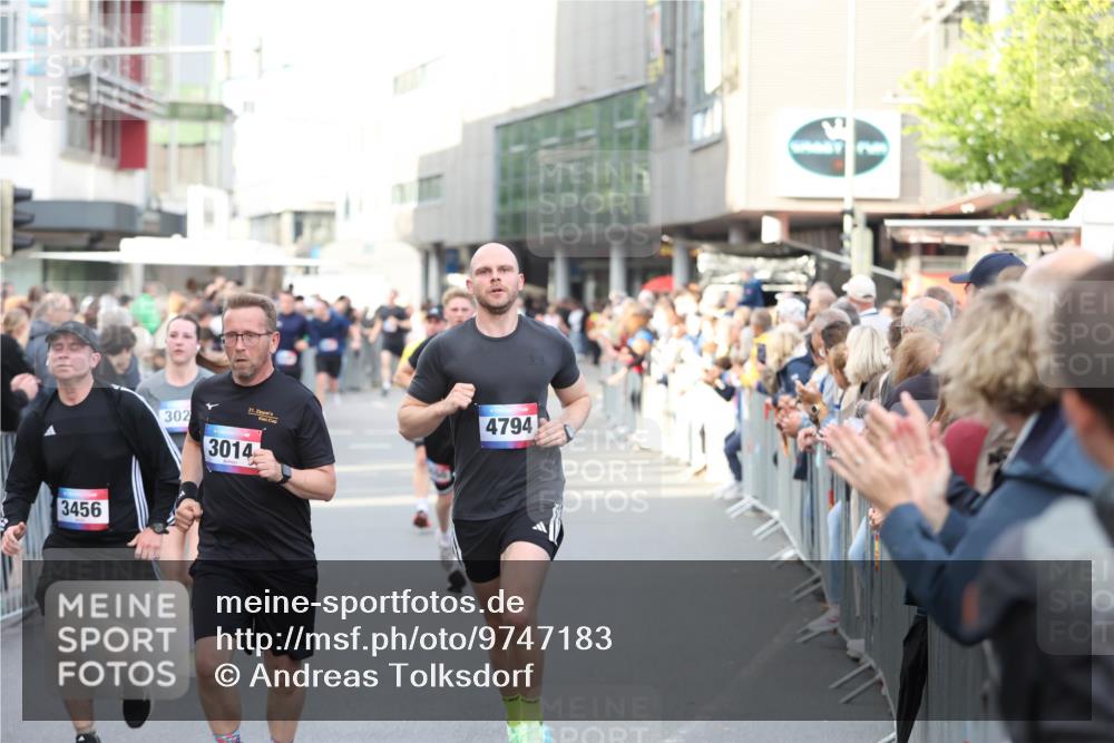 12.06.2026 - Holstenköstenlauf Andreas Tolksdorf http://msf.ph/oto/9747183 12.06.2026 19:53:27 Laufen 3456, 302, 31, 3014, 4794 meine-sportfotos.de