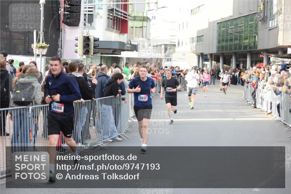 12.06.2026 - Holstenköstenlauf Andreas Tolksdorf http://msf.ph/oto/9747193 12.06.2026 19:53:34 Laufen 3698, 3932, 4469, 3552 meine-sportfotos.de